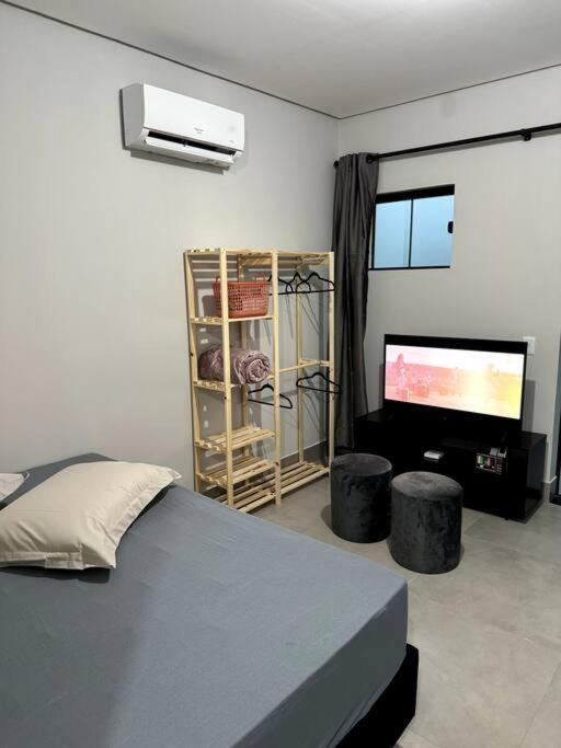 3-Studio Prox Uel E Catuai C/Ar Londrina Eksteriør billede
