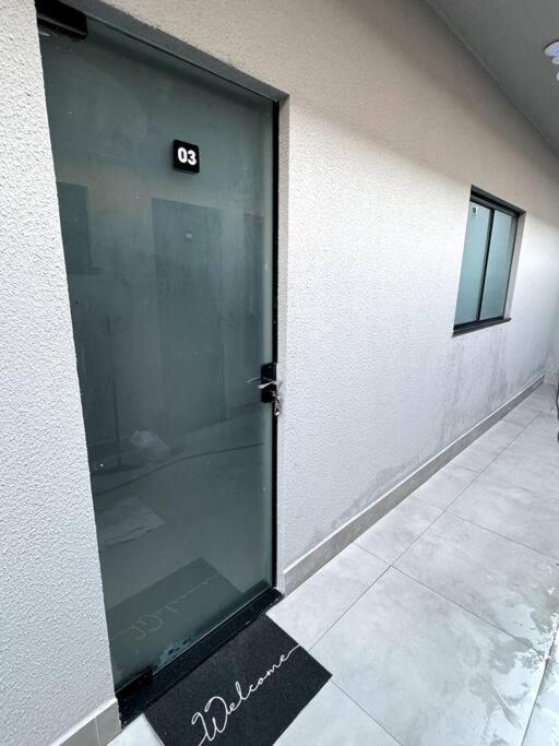 3-Studio Prox Uel E Catuai C/Ar Londrina Eksteriør billede