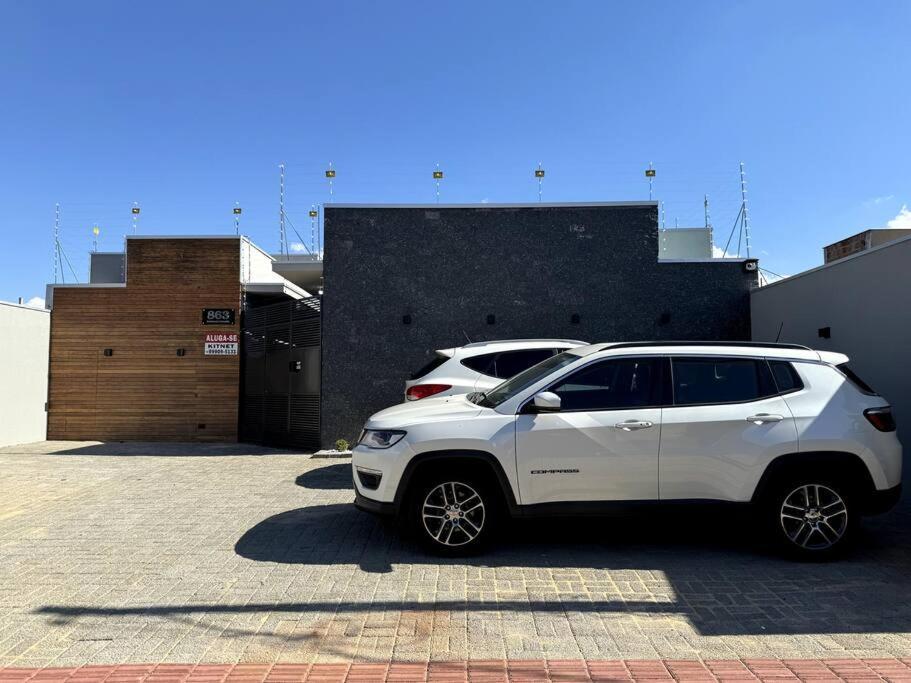 3-Studio Prox Uel E Catuai C/Ar Londrina Eksteriør billede
